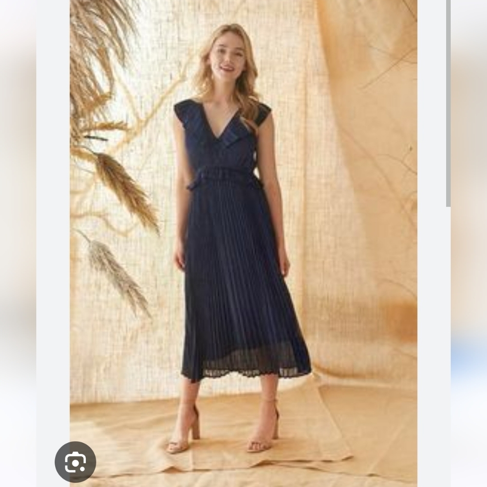 Dress NEW - Picture 2 of 2